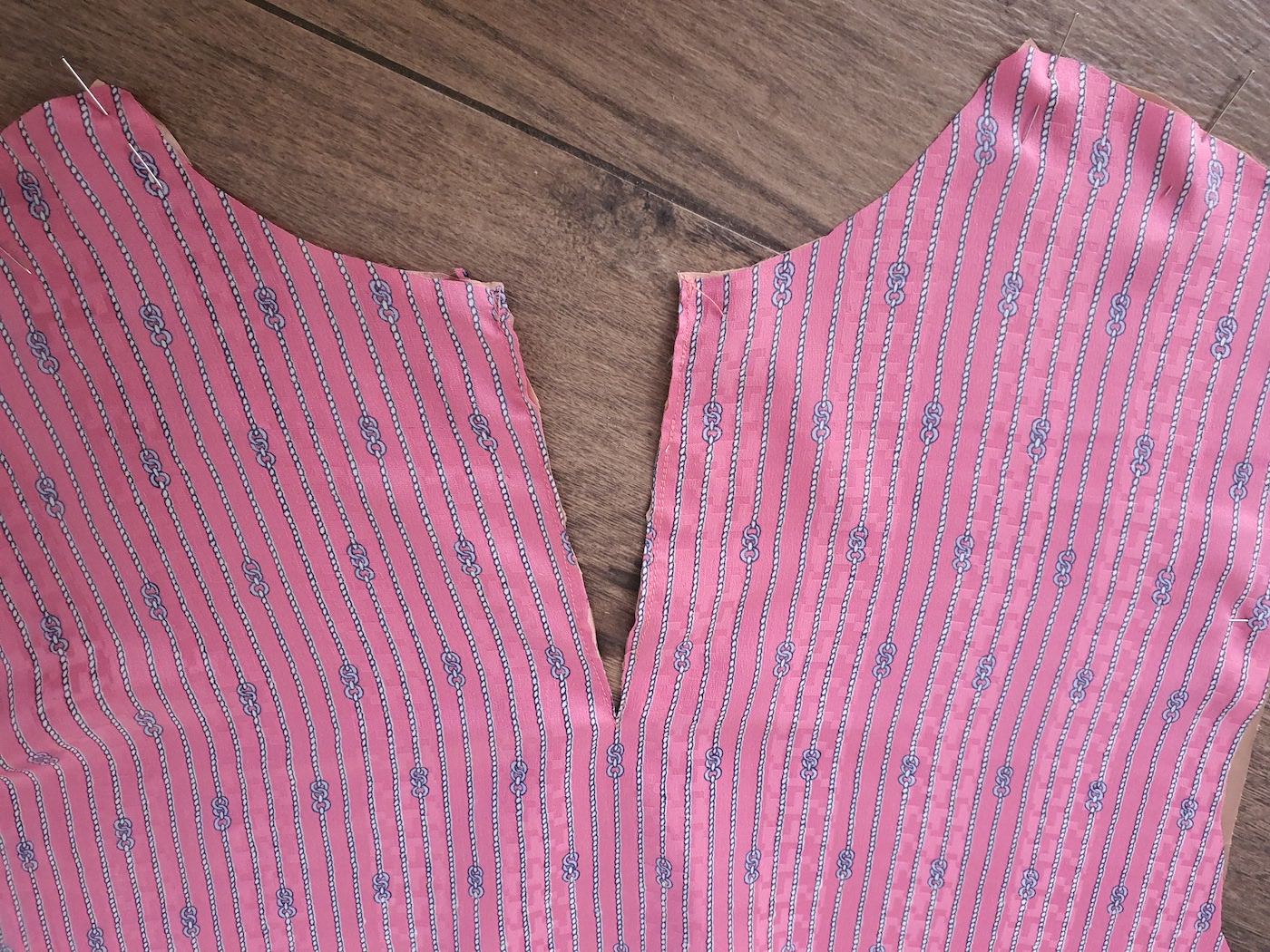 Trends: Sewing a Peter Pan Collar with Frill Trim Detail & Keyhole Back ...